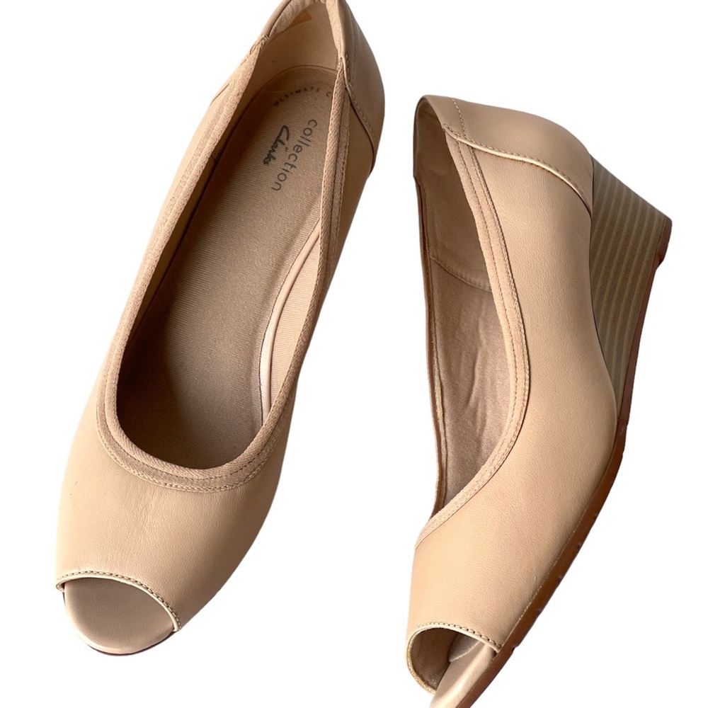 Clarks Women's Mallory Charm Nude Wedge Sandals Heels Slip On Open Toe,  Sz 10M